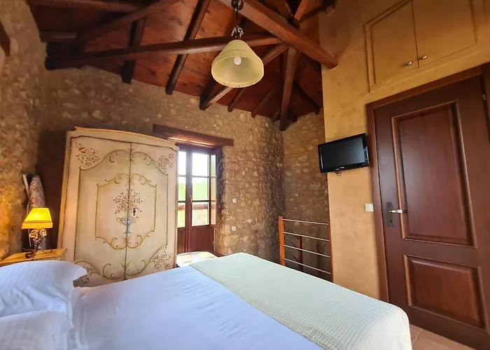 Pyrgos 1869 With Private Pool * Githio