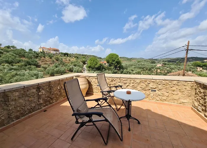 Pyrgos 1869 With Private Pool Gythio